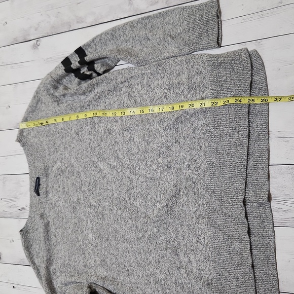 American Eagle light weight Large Womens sweater. - Picture 5 of 8